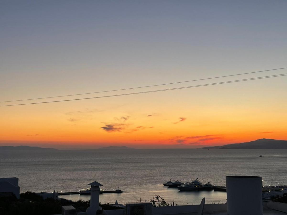 Acomodação com café da manhã  Orizon Tagoo Mykonos 4*